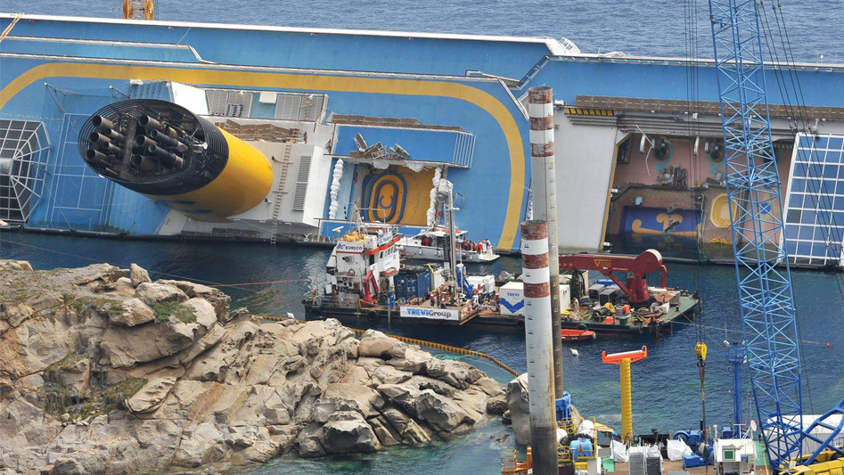 Costa Concordia Enkaz Kaldırma, İtalya